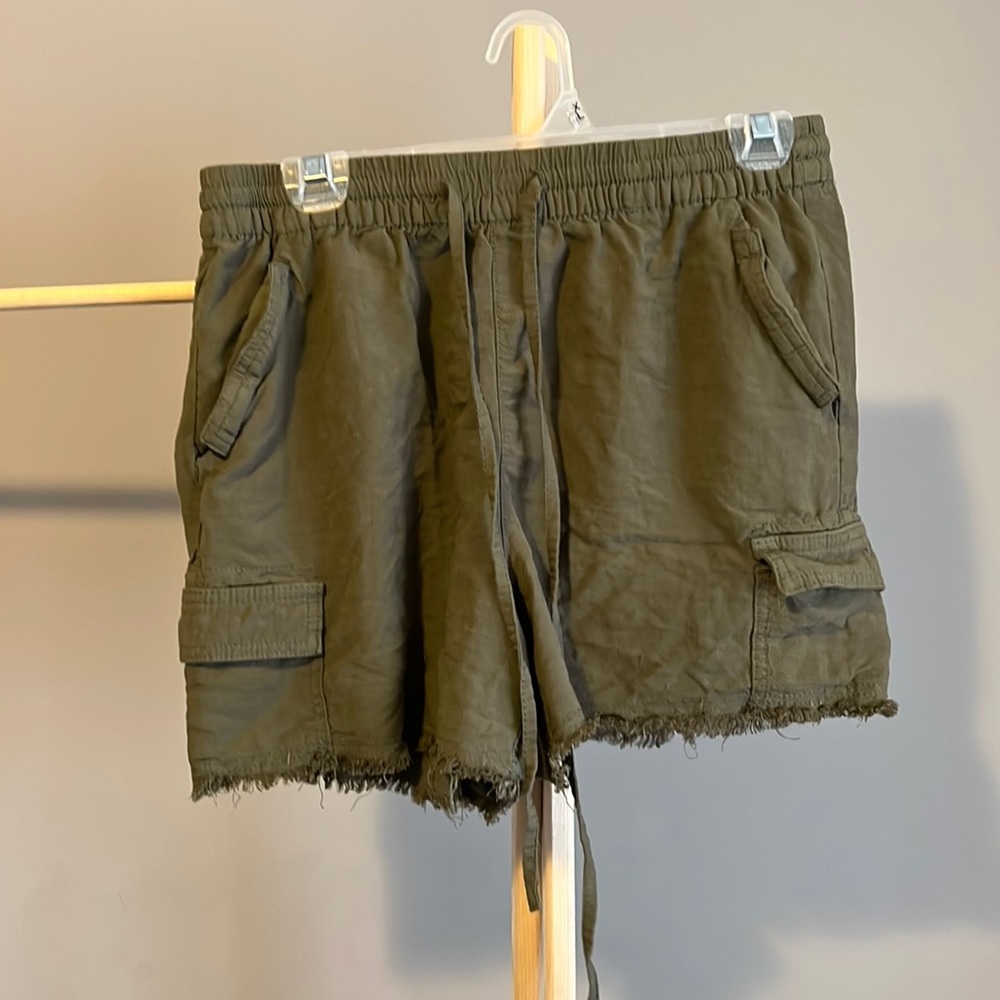Dark green A.N.A. Shorts